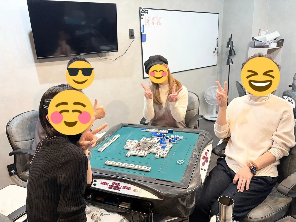 みんなで集まる様子