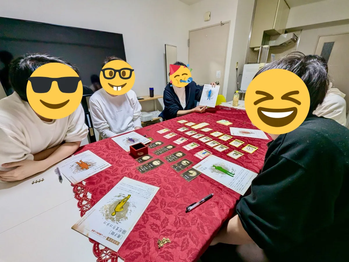 マーダーミステリーで遊んでいる様子