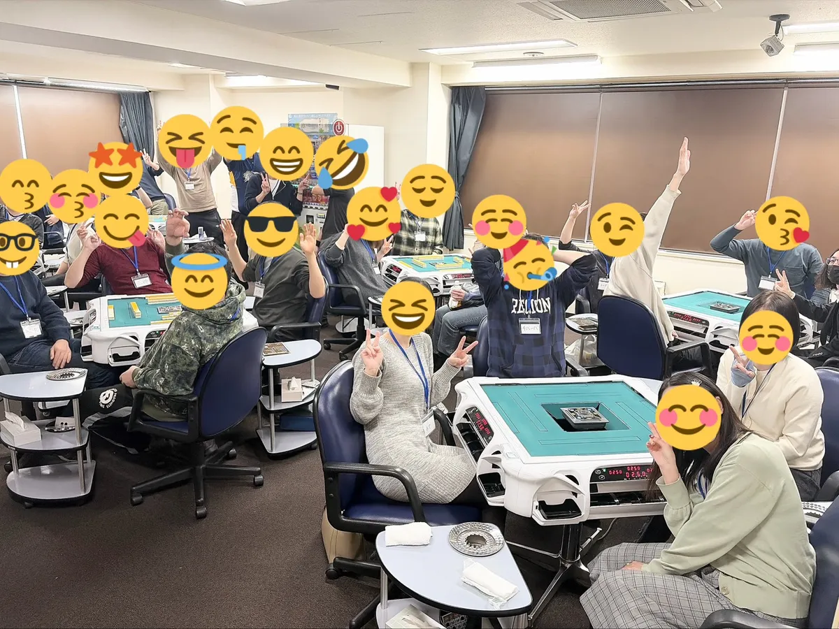 大会で盛り上がるメンバーの様子